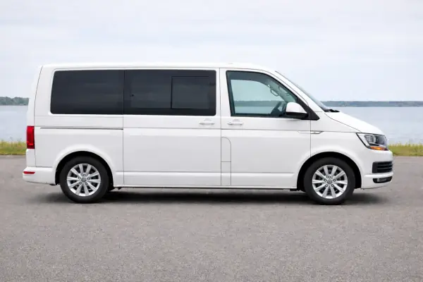 VW T6 Heckfenster und Schiebefenster nachrüsten – mehr Licht und Frischluft im Camper
