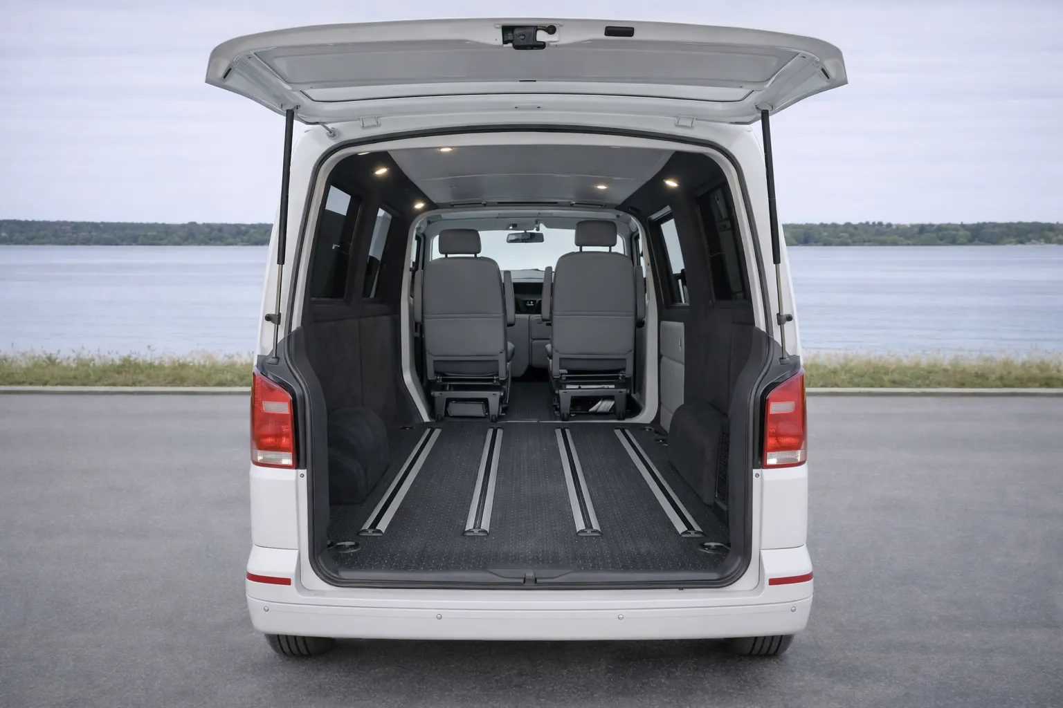 VW T6 Camper Gummiboden oder Holzboden nachrüsten – Bodenbelag im Innenausbau