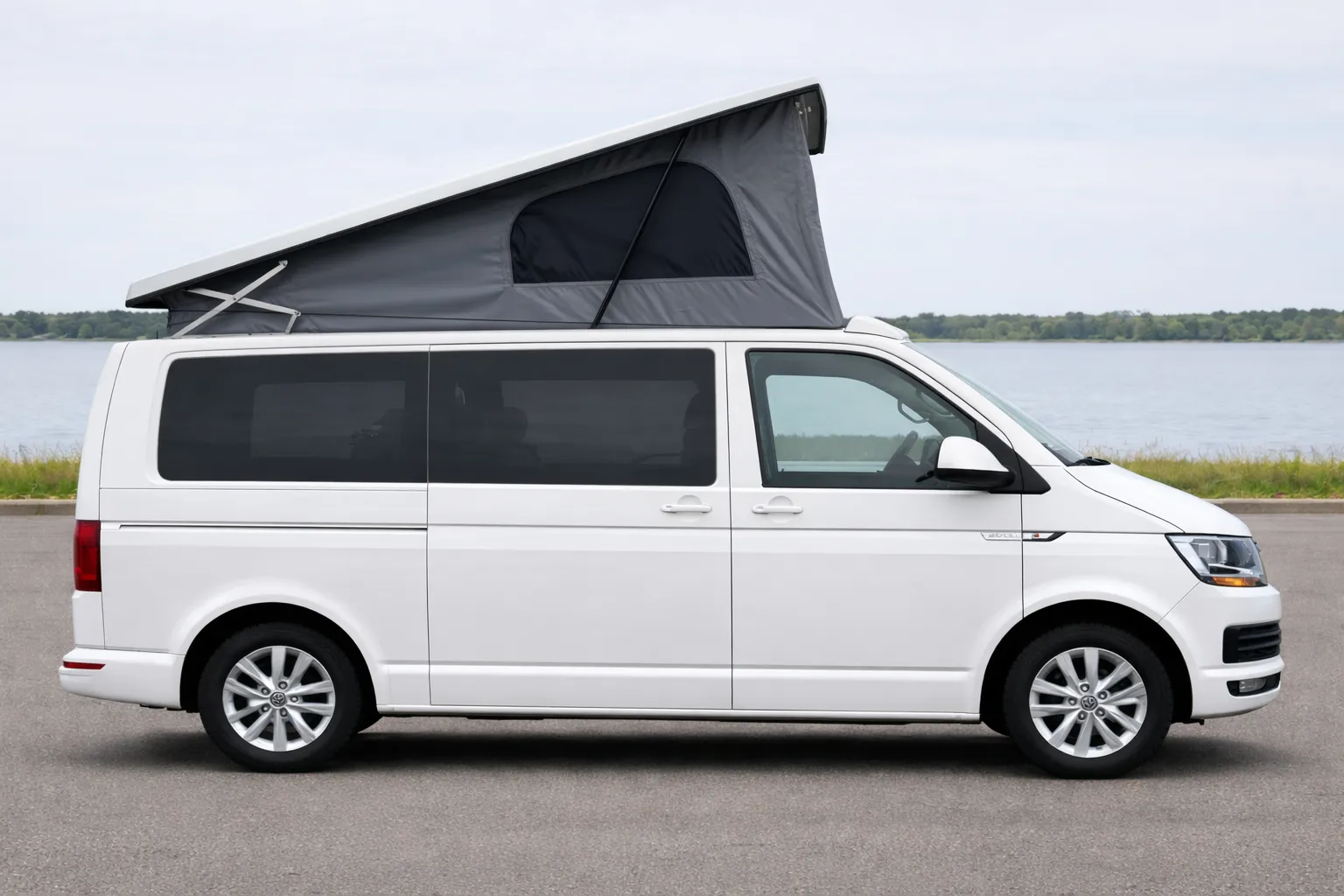 VW T6/T6.1 Aufstelldach mit Panoramafenstern nachrüsten – Schlafplatz im Dach und Stehhöhe