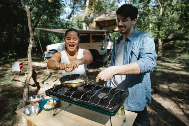 Kochen im VW Camper: Innenküche, Heckküche oder draußen?