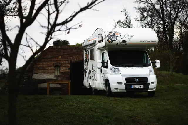 Wohnmobil mieten in Leipzig: Kosten, Kaution und Nebenkosten im Überblick